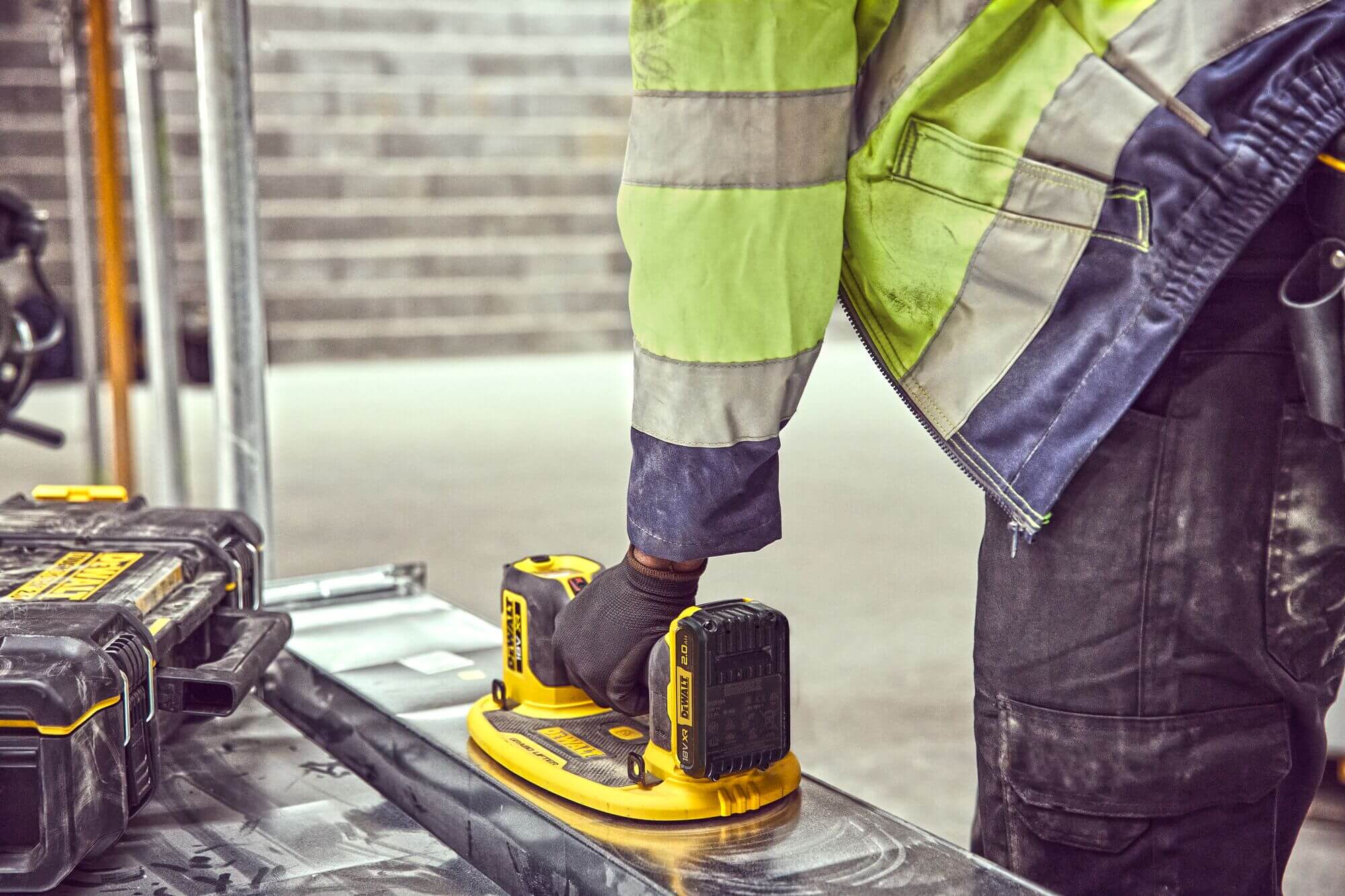 DEWALT GRABO vacuum lifter on a construction site